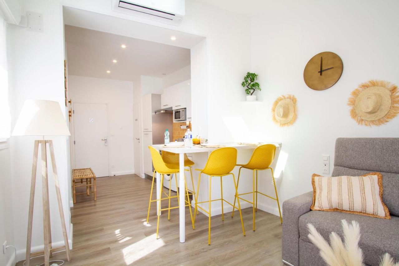 Soleil D'Ete: Balcony Retreat with Netflix & Free Parking Apartment Chalons-en-Champagne Exterior photo